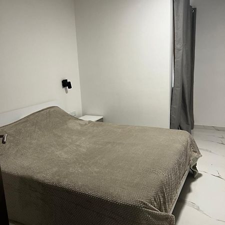 Luqa 3 Bedroom Penthouse T ภายนอก รูปภาพ