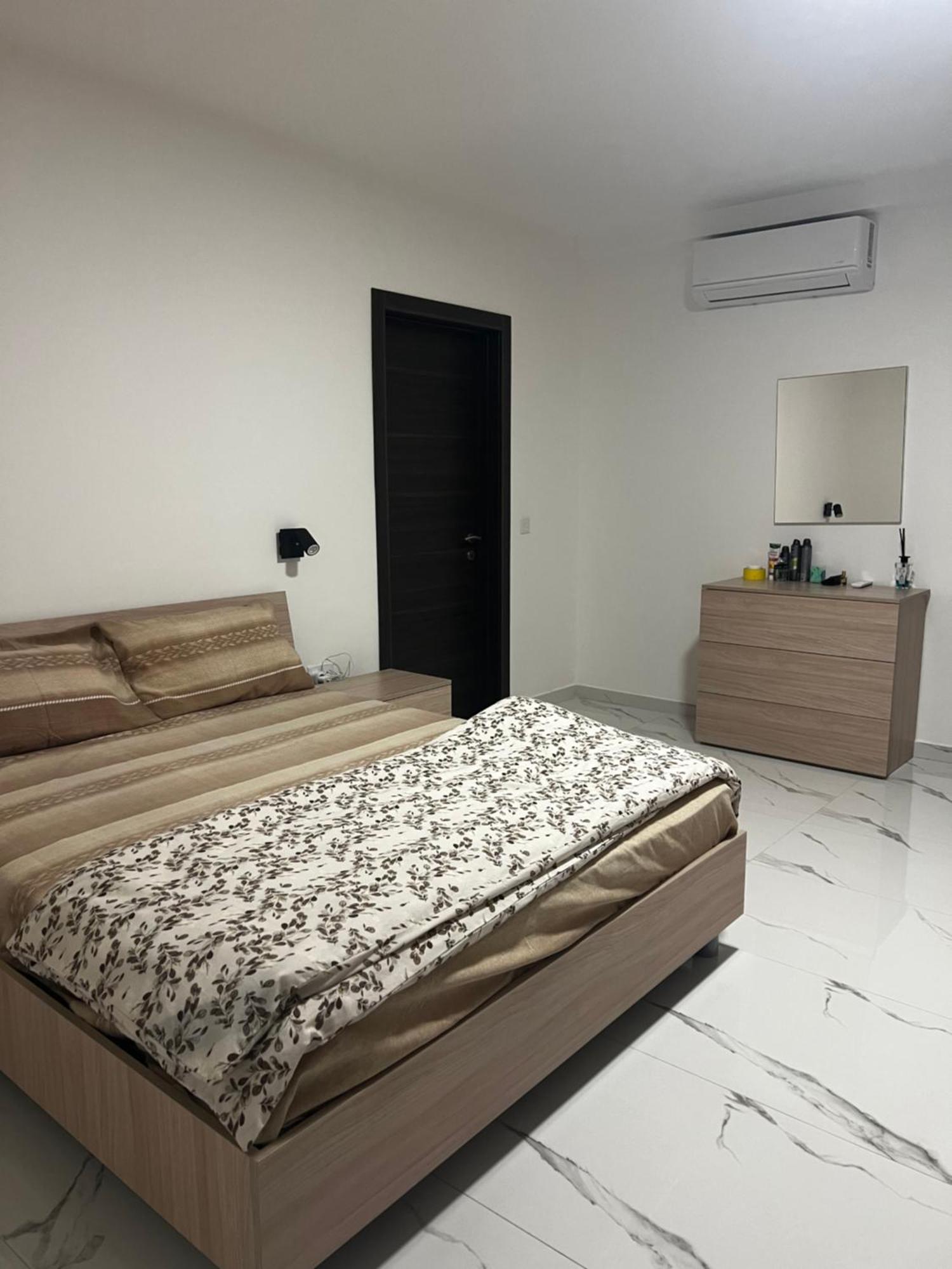 Luqa 3 Bedroom Penthouse T ภายนอก รูปภาพ